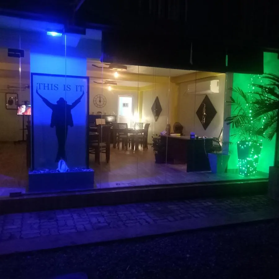 Guest house This Is It Airport Hotel And Restaurant Negombo