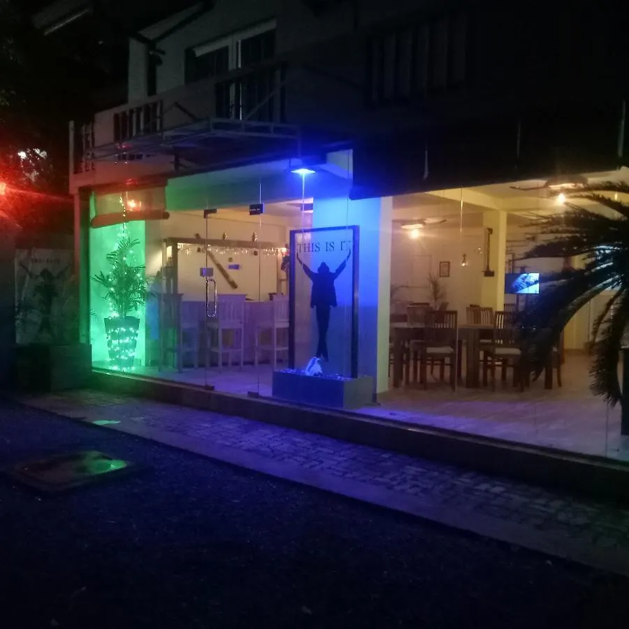 This Is It Airport Hotel And Restaurant Negombo 2*,  Sri Lanka