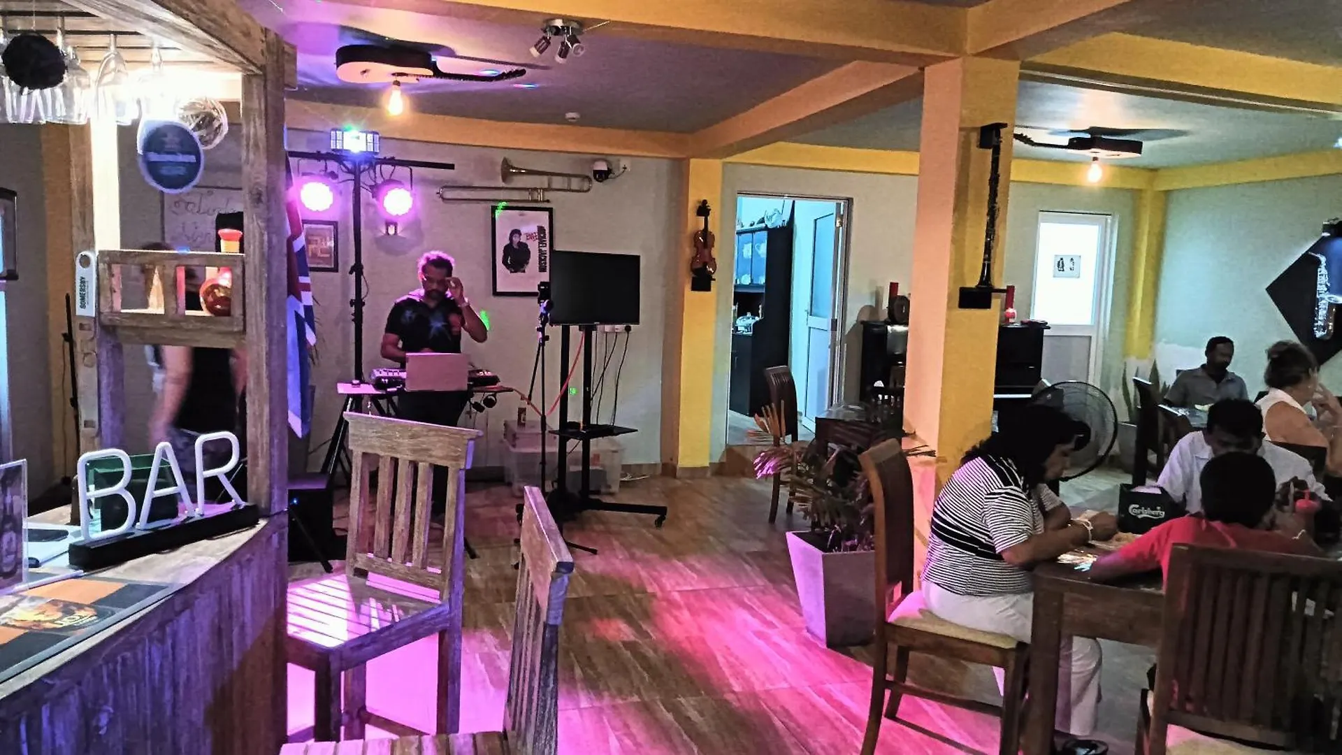 Guest house This Is It Airport Hotel And Restaurant Negombo