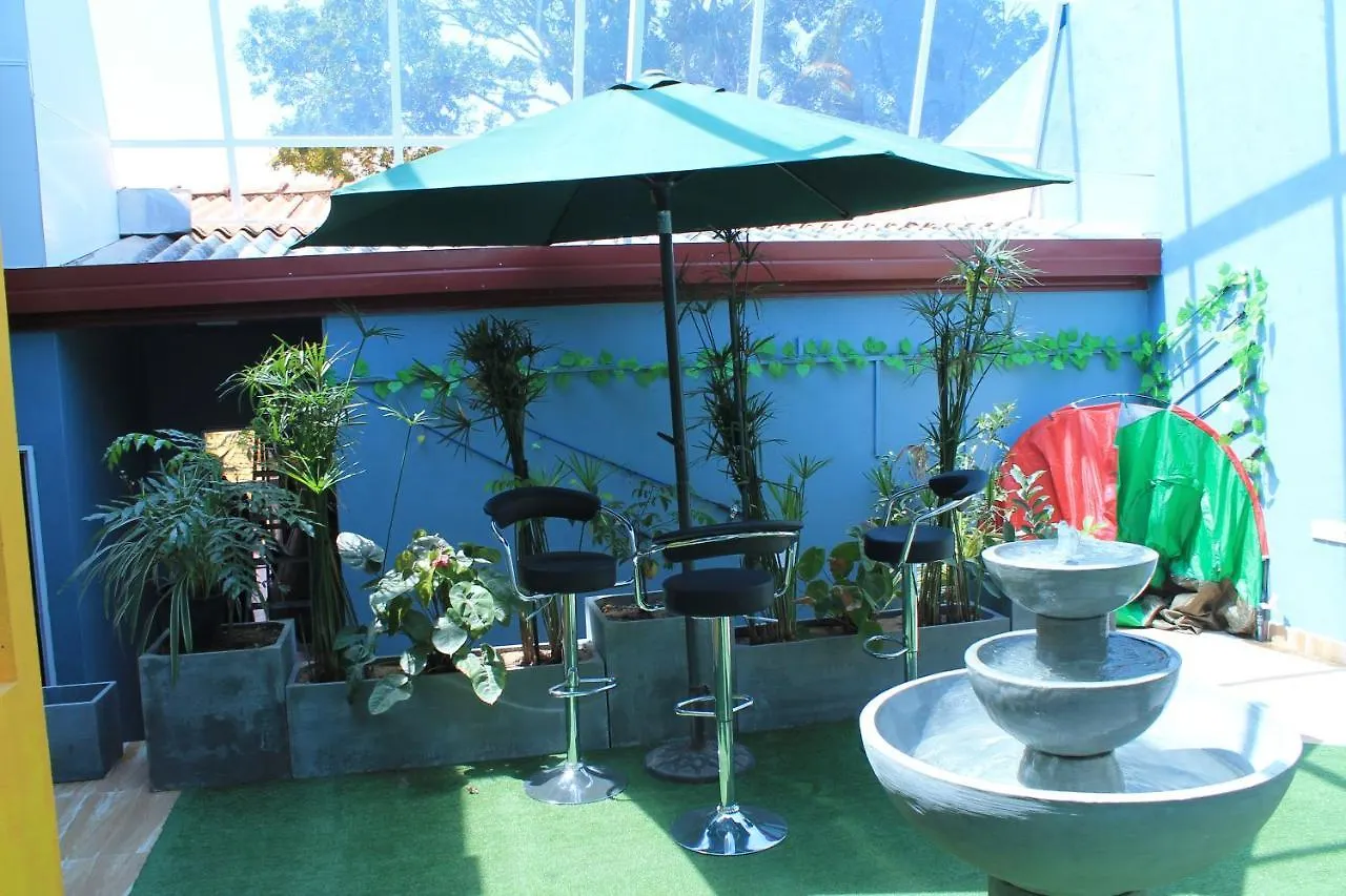 Guest house This Is It Airport Hotel And Restaurant Negombo