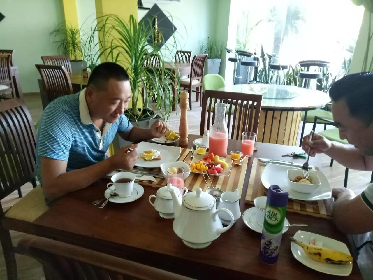 Guest house This Is It Airport Hotel And Restaurant Negombo