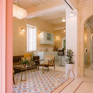 Tinja Guest house