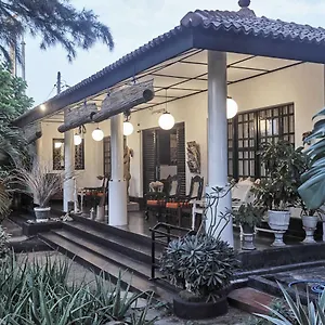 Gasthuis The Icebear, Negombo