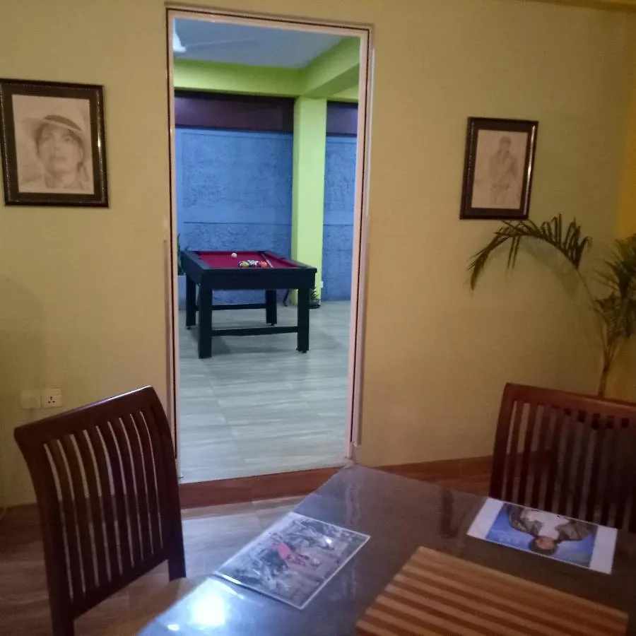 This Is It Airport Hotel And Restaurant Negombo Guest house