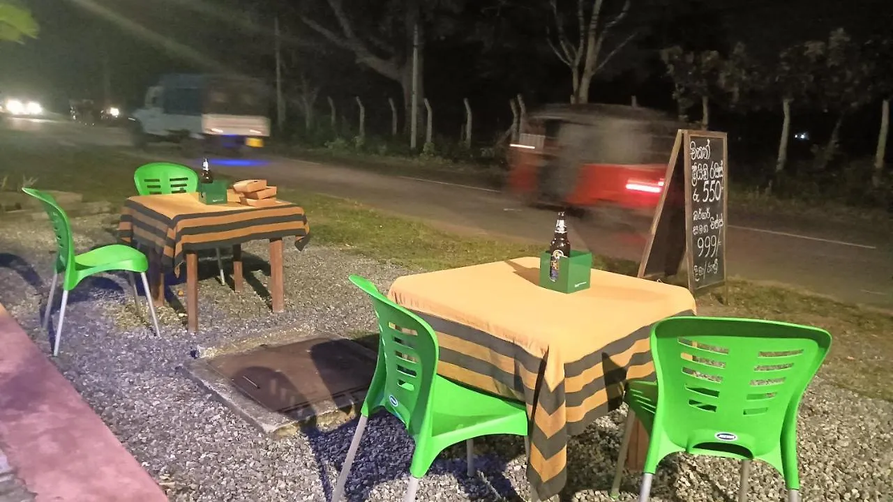 This Is It Airport Hotel And Restaurant Negombo