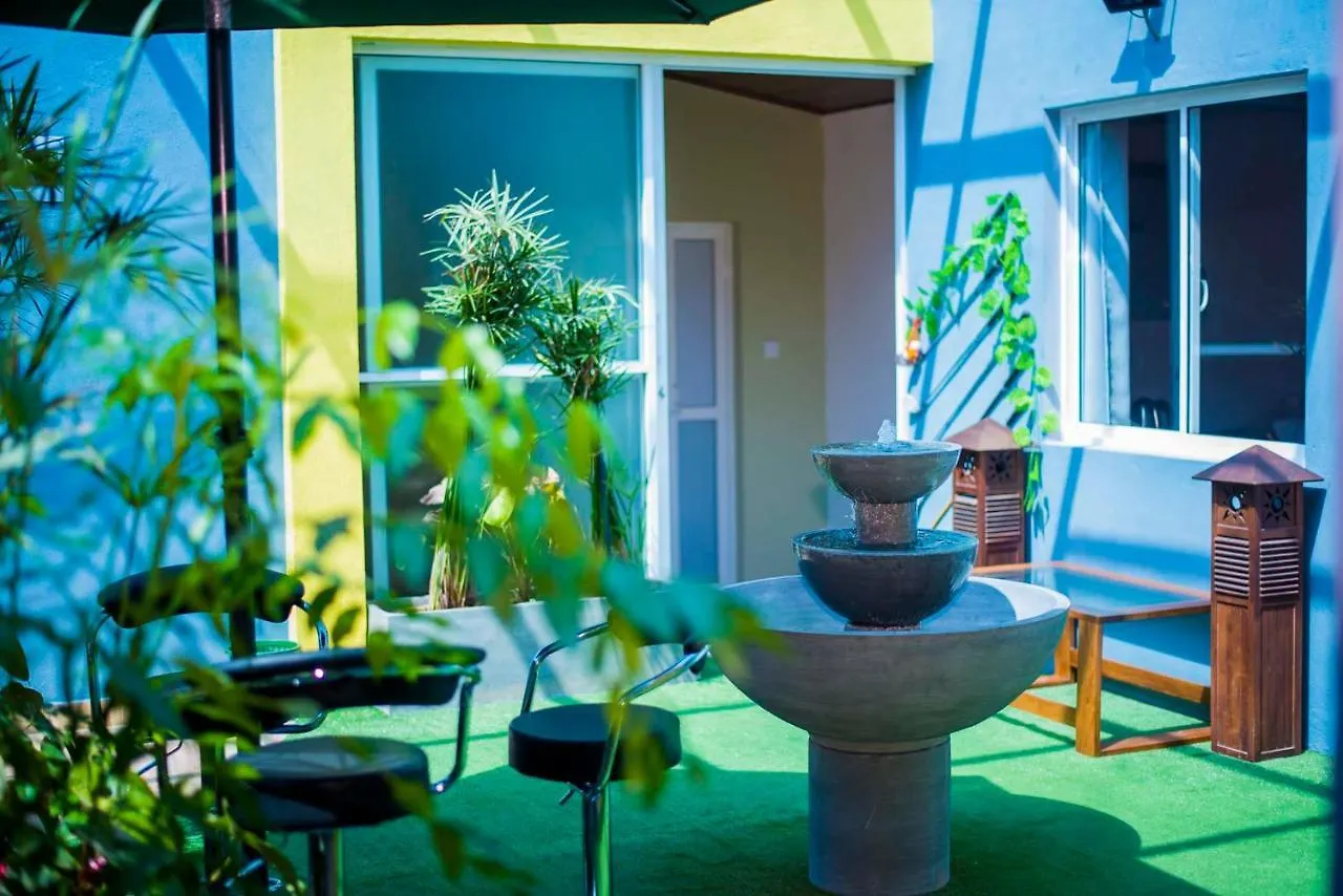 Guest house This Is It Airport Hotel And Restaurant Negombo