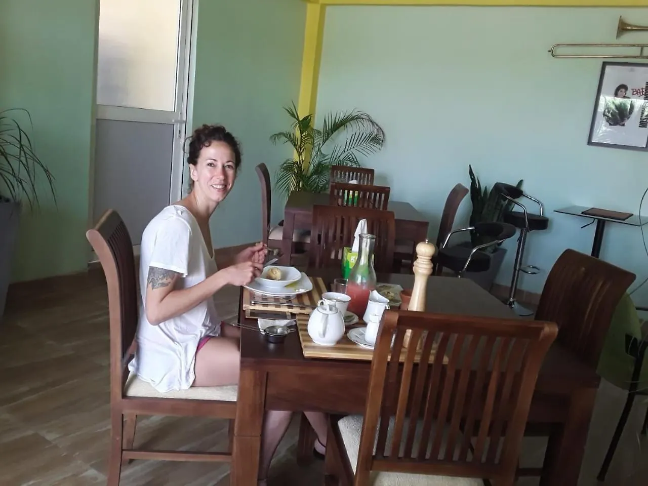 Guest house This Is It Airport Hotel And Restaurant Negombo