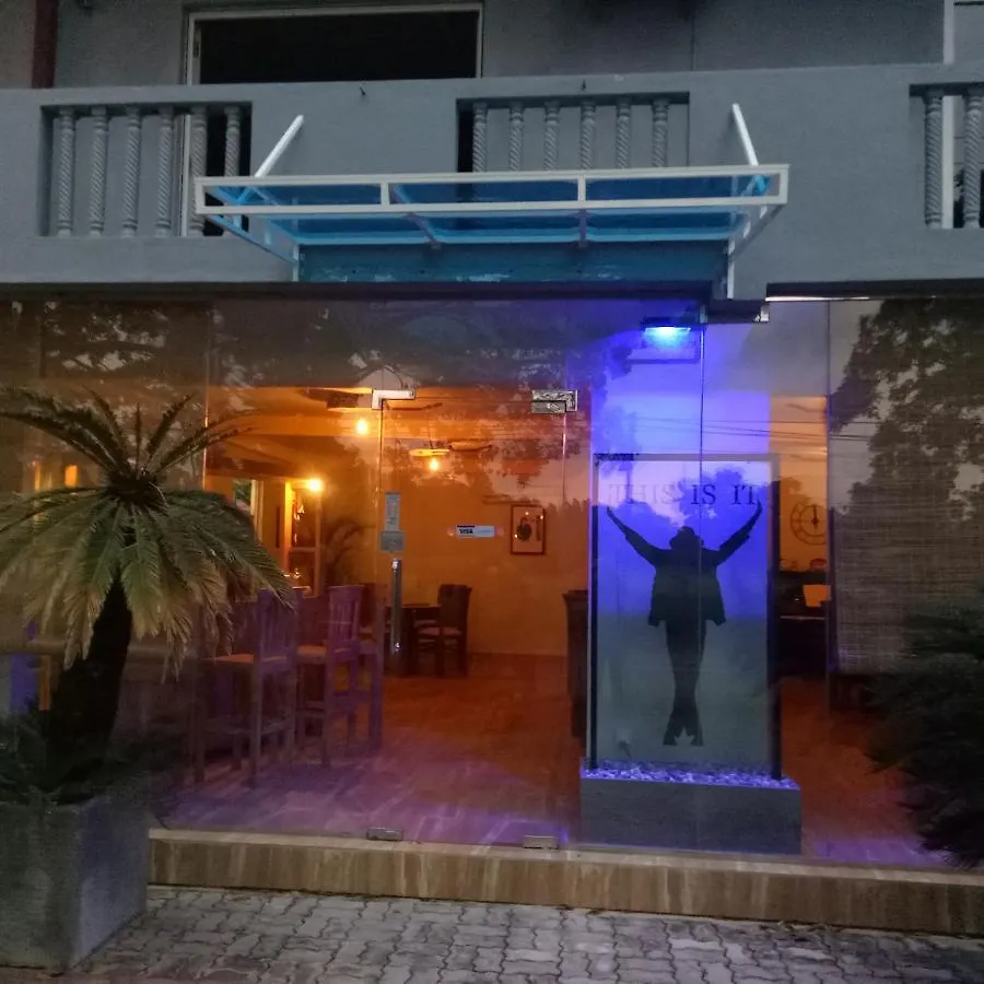 This Is It Airport Hotel And Restaurant Negombo