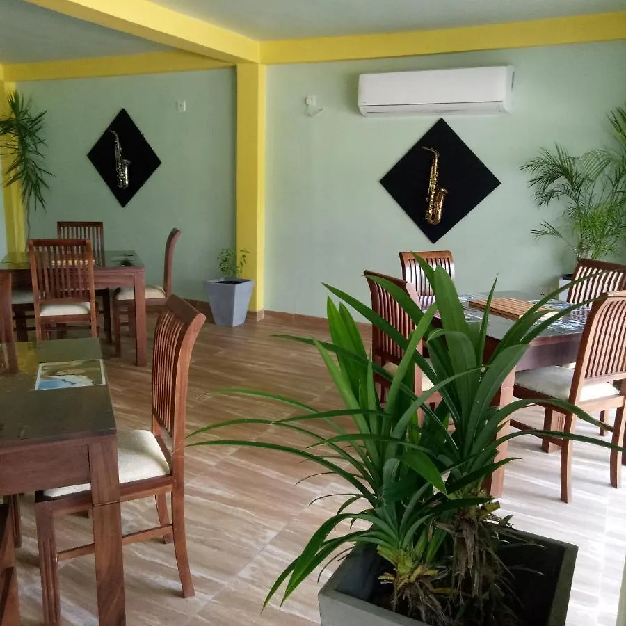 ** Guest house This Is It Airport Hotel And Restaurant Negombo Sri Lanka