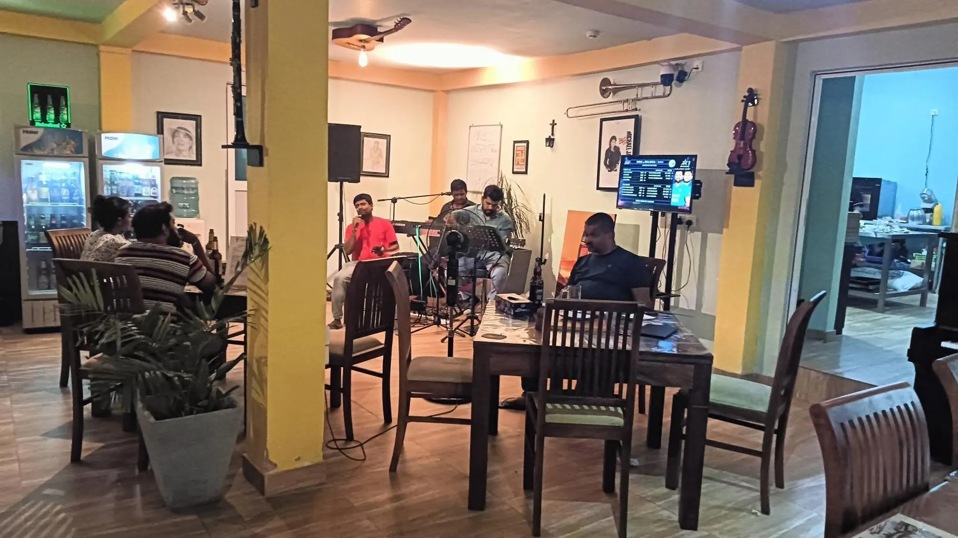 This Is It Airport Hotel And Restaurant Negombo Guest house