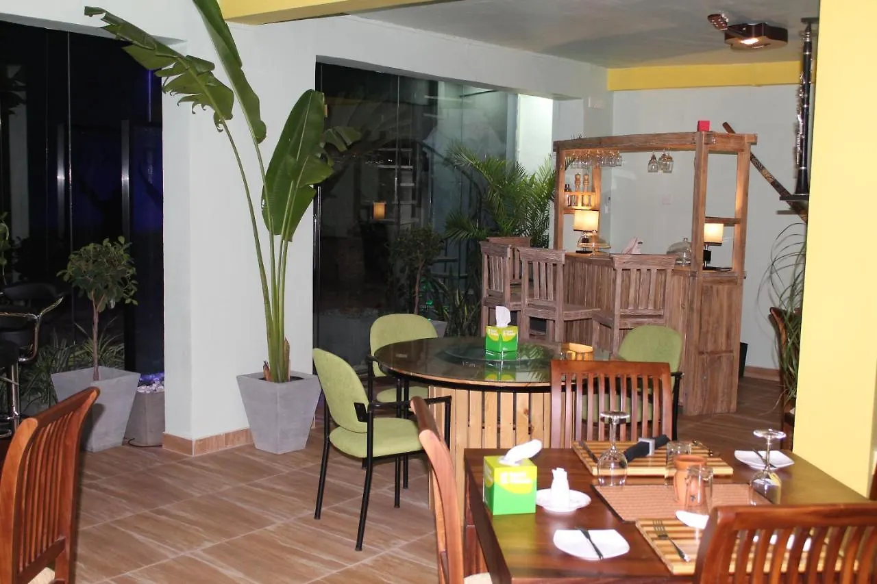 Guest house This Is It Airport Hotel And Restaurant Negombo