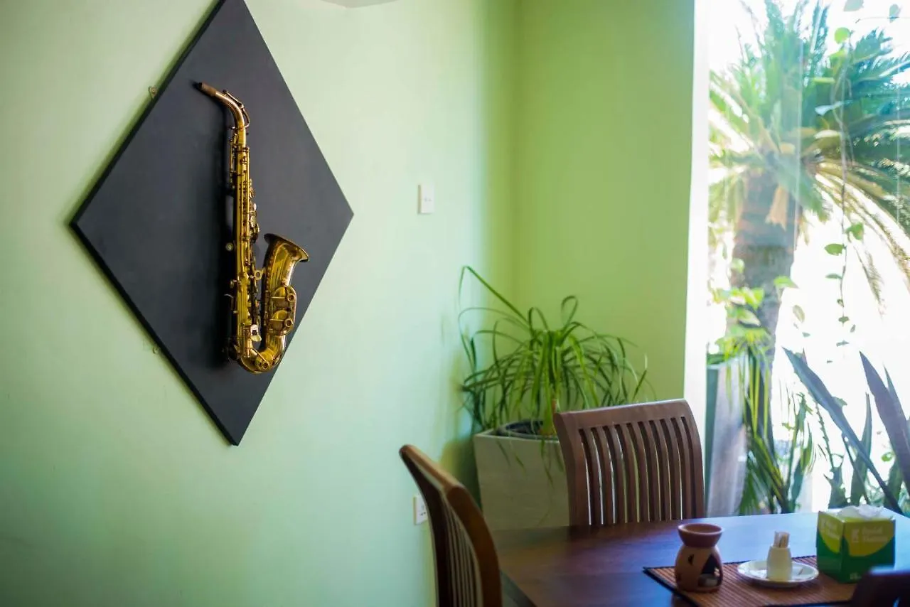 Guest house This Is It Airport Hotel And Restaurant Negombo