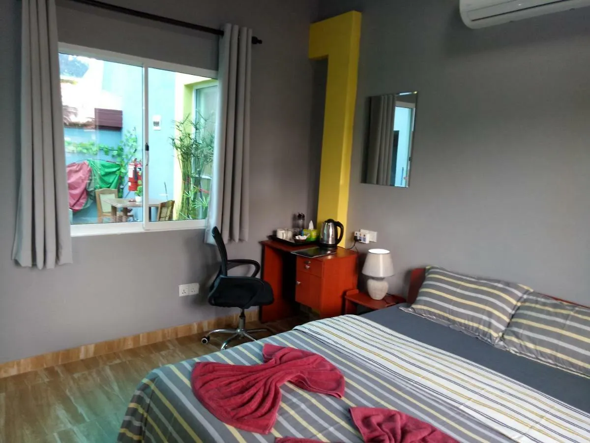 This Is It Airport Hotel And Restaurant Negombo Guest house